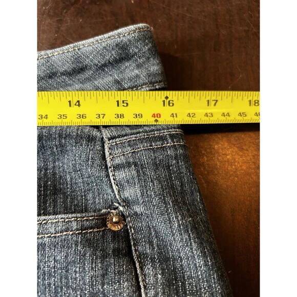 Mixit Women’s Size 8 Denim Stretch Capris - Picture 4 of 6